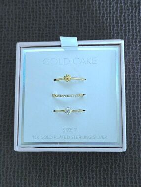 Gold Cake🍰 Set of Three3️⃣ Dainty Gold💛 Rings💍 - NIB